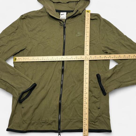 Nike Olive Hooded Full Zip Jacket Men’s Medium Lightweight Athletic Fit - Picture 7 of 7